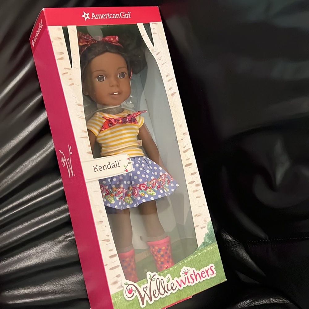 NEW AMERICAN GIRL Wellie Wisher Kendall Doll AFRICAN AMERICAN BLACK CURLY HAIR